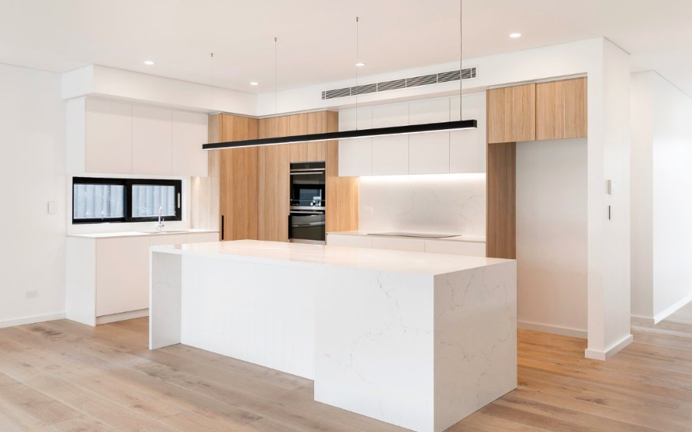 light fixtures over kitchen bar